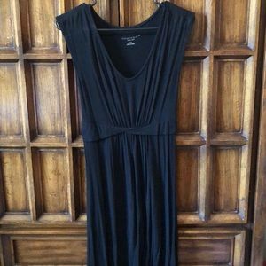 Liz Lange maternity dress. Black size small.